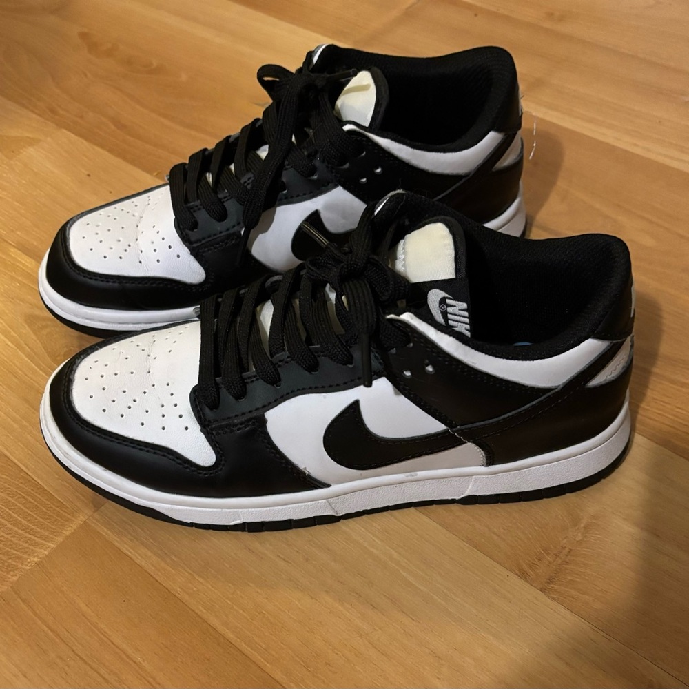 Panda dunks